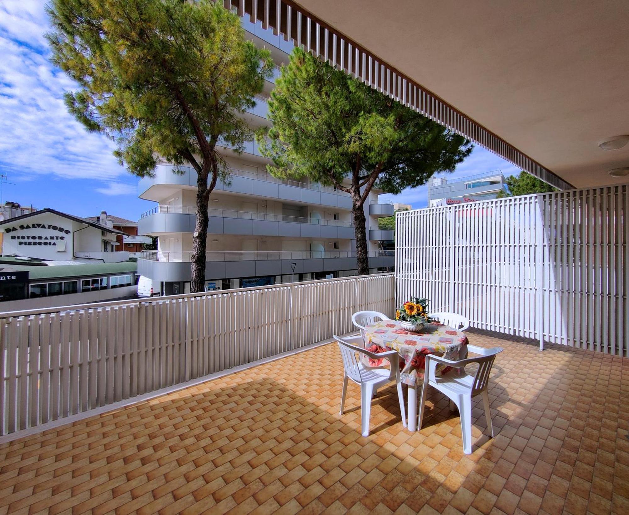 Apartamento Casa Bivi Lignano Sabbiadoro Exterior foto